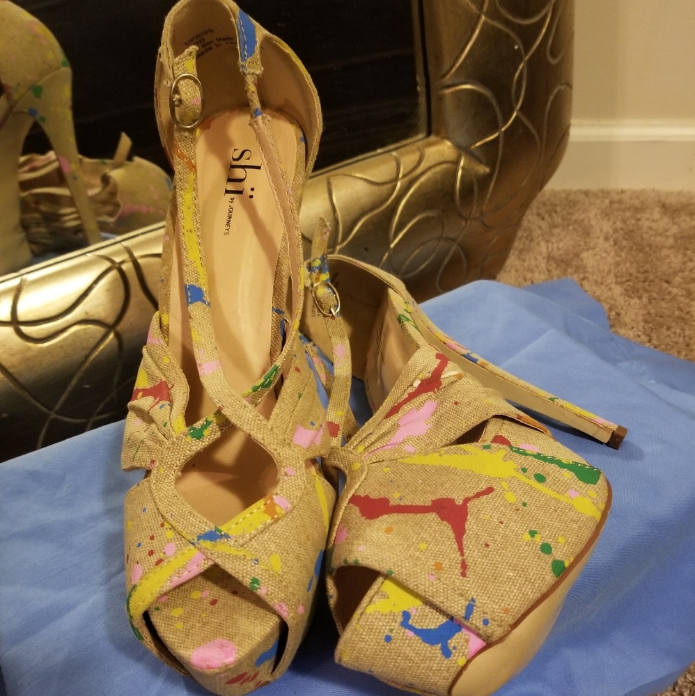 Platform  heels and purse